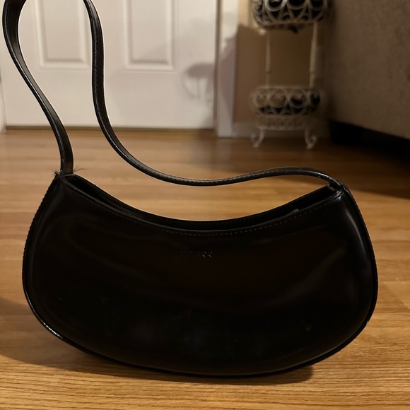 Guess handbag - Picture 3 of 3